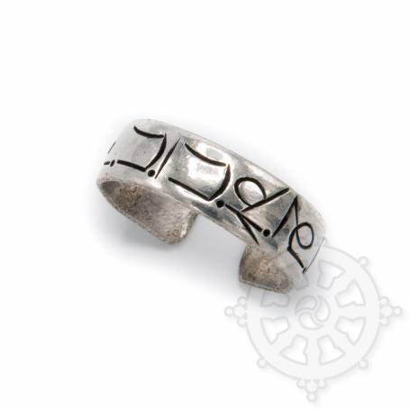 Bague argentée OM MANI