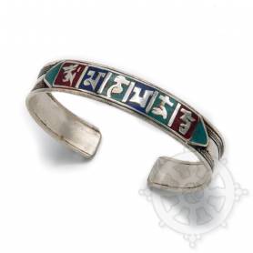 Bracelet argenté incrusté de petites pierres multicolores - OM MANI