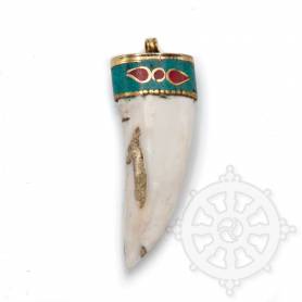 Pendentif en nacre en forme de dent incrusté de métal et pierres