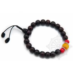 Malas pour poignet composé de 18 perles bois de rose(8mm), 2 corail(8mm) 1 ambre(10mm)