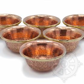 Jeu exclusif de 7 petits bols en cuivre massif, martelé et gravé à la main! Exaltez vos offrandes!
