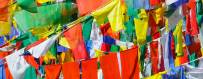 Centros budistas banderas tibetanas, 2019.